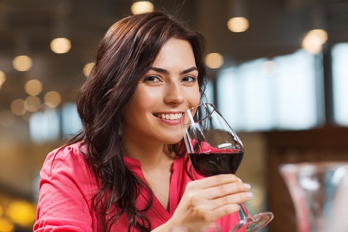 Wine damages teeth