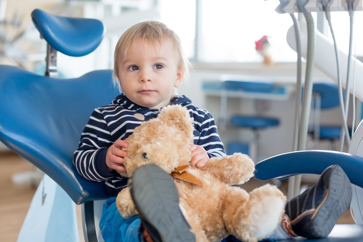 A child's first visit to the dentist