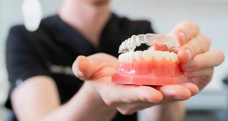 invisalign trays on dummy teeth