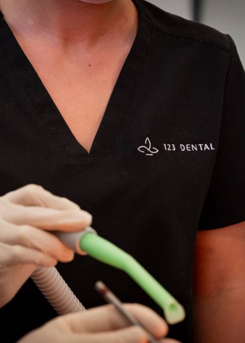 dental-clean Dental professional performing a gentle scale and clean treatment at 123 Dental in Perth